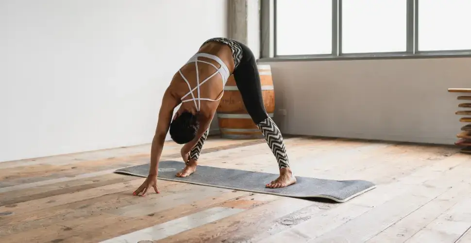 Maria Sol demonstrating precise alignment